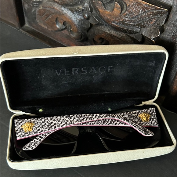 Versace Sunglasses with Black & White Frame and Pink Accents - Picture 12 of 12